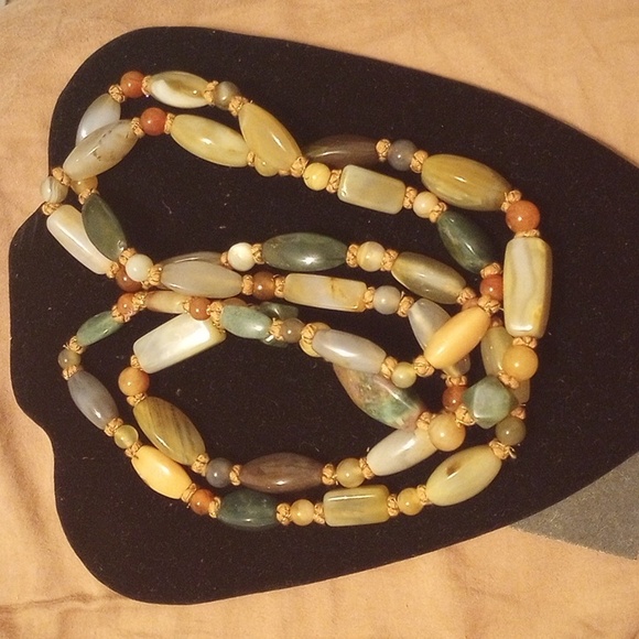 Agate Gemstone Necklace - Picture 1 of 2